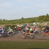 Über 300 Fahrer beim Waldviertel-Motocross-Cup Saisonauftakt in Pulkau!
