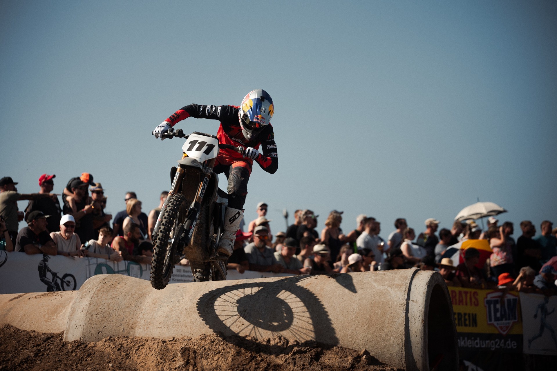 Eddie und Taddy glänzen beim EnduroCross Kaiserpfalz