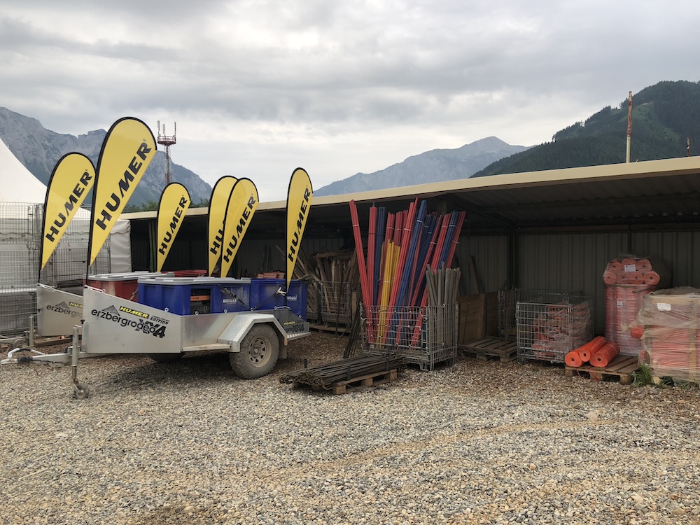 HUMER Anhänger Streitwagen Red Bull Erzbergrodeo 2018