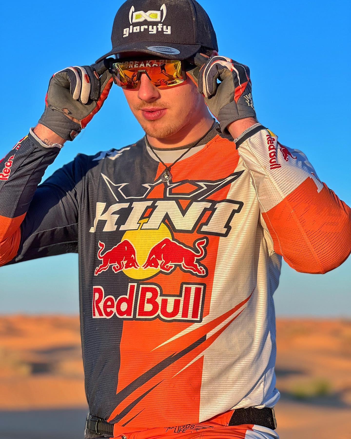 Kini Red Bull Rider - Dakar Finisher - Tobi Ebster 