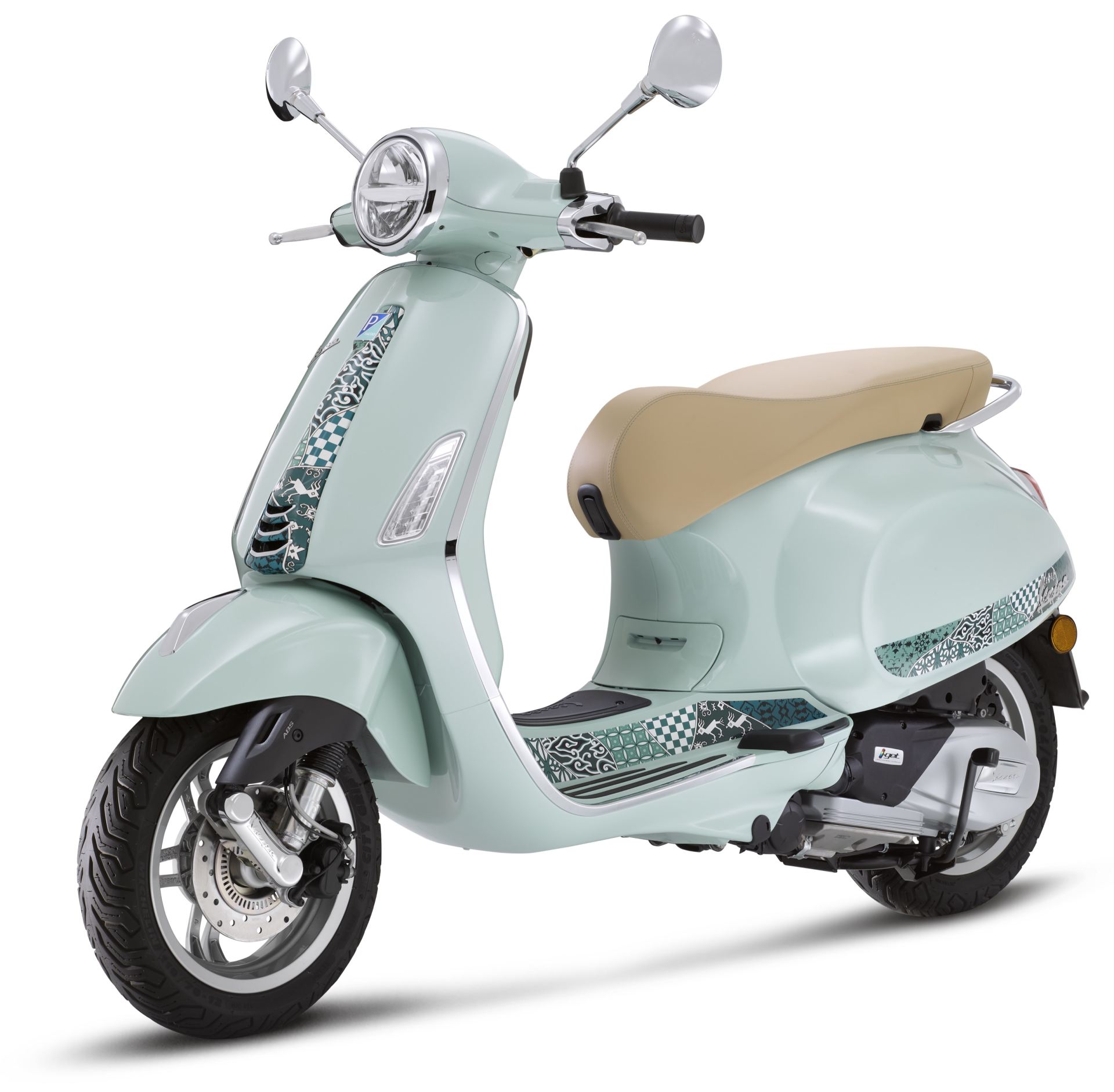 Neue Vespa Primavera ist Dolce Vita im Batik-Dekor