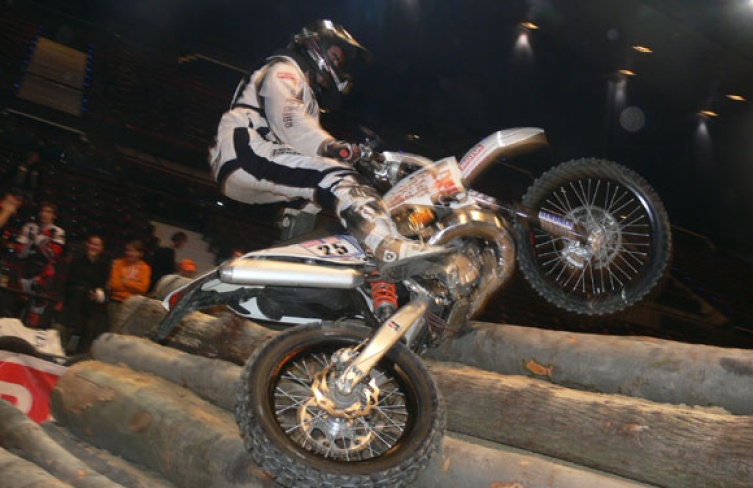 genormte Hindernisse beim Rodeo-X Endurocross