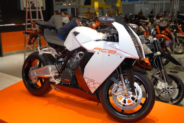 KTM Rc8