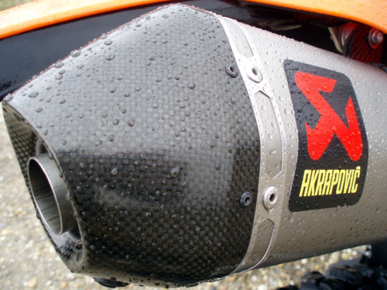 Akrapovic Carbon