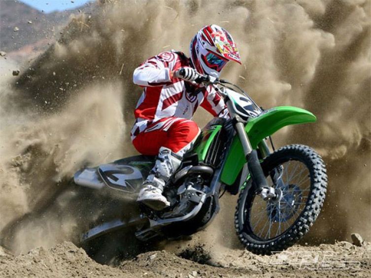 Mehr Traktion durch weicheres Ansprechverhalten: Kawasaki KX450F