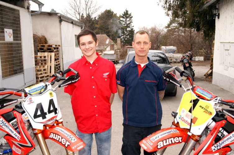 Honda hat auch 2010 mit Andi Rothbauer und Florian Wedenig ein schlagkräftiges Supermoto-Team