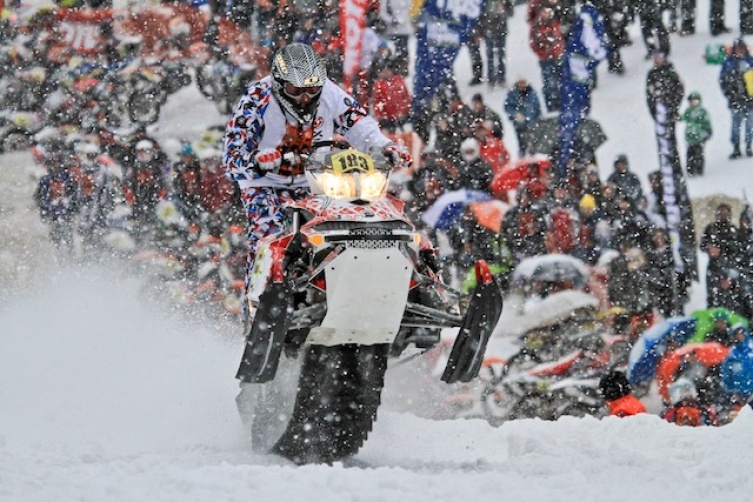 Action und volles Programm beim SnowSpeedHill Race 2012