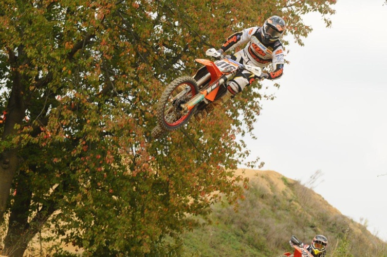 Bis zu 40 Meter weit ging es beim Horizont-Sprung, auch da wa Manuel Obermair (MSC Imbach / Cofain Racing Team) eine Klasse für sich! (Foto: Erwin Hetfleisch/supercross.at)