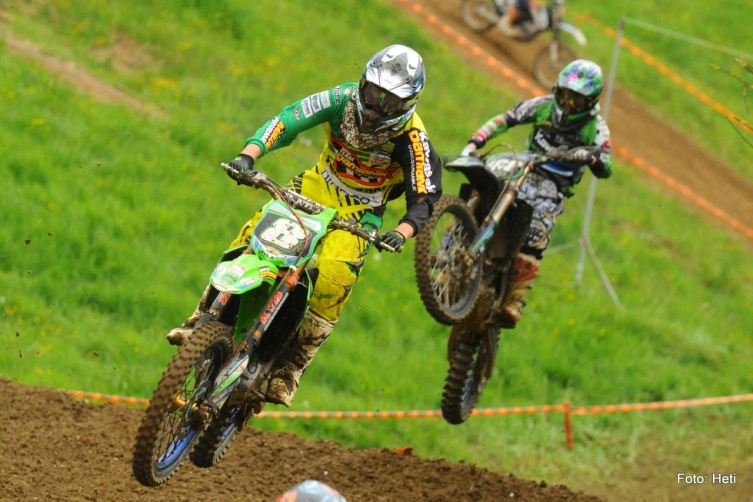 MX 2 Staatsmeister Michael Kratzer (Kawasaki) hat in Paldau sehr viele Fans! (Foto: Erwin Hetfleisch)