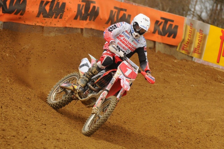 Motocross-Staatsmeister Günter Schmidinger auf Honda ist am 19. April in Sittendorf! (Foto: Heti/supercross.at)