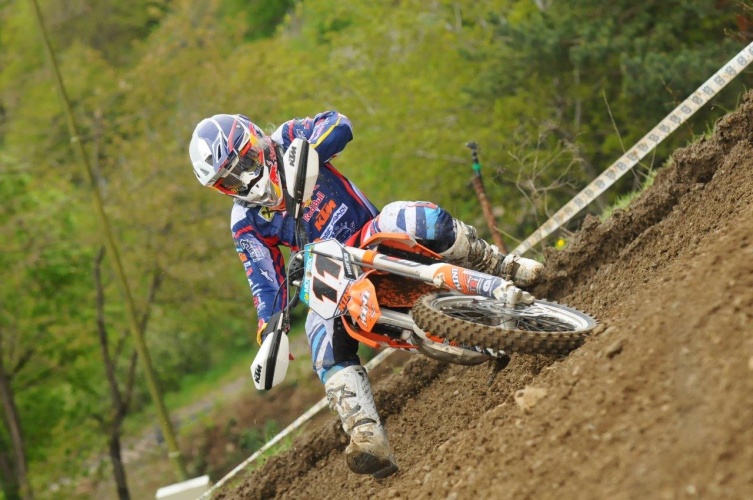 Rene Hofer gewann bei der Jugend ÖM in Imbach Lauf Nummer 1 (Foto: Heti/supercross.at)