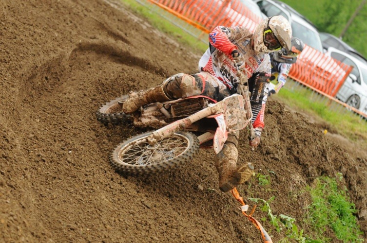 Honda-Pilot Aljosa Molnar gewann in Weyer beide MX 2 ÖM Läufe! (Foto: Heti/supercross.at)