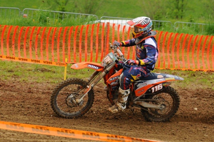 Manuel Perkhofer feierte in Weyer mit Rang 4 im zweiten MX 2 ÖM Lauf ein tolles Comeback. Der 17-jährige KTM Kini Junior Pro Teamfahrer möchte nun in Rietz auf das Podium kommen! (Foto: Heti/Supercross.at)