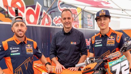 Red Bull KTM Factory Racing hat mit der Bestätigung der mehrjährigen Vertragsverlängerung von Liam Everts einen weiteren Schritt zur Stärkung des MX2-Aufgebots der FIM Motocross-Weltmeisterschaft für 2024 gemacht.