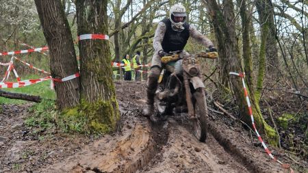 Der Ewald Pauli Ring in Schlüchtern ist eine favorisierte Strecken der IGE - Enduro Serie. Auch, oder vor allem bei schlechter Witterung ist es hier so richtig geil!