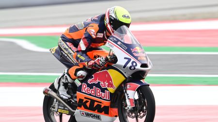 Nach Punkten in Race 1 stürzte der Linzer leider im zweiten Red Bull MotoGP Rookies Cup Rennen in Spielberg.