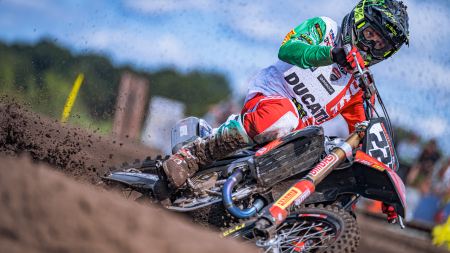 Der GP der Niederlande ermöglichte den Technikern von Borgo Panigale, wichtige Daten für die Entwicklung der Desmo450 MX im Hinblick auf die MXGP-Weltmeisterschaft 2025 zu sammeln.