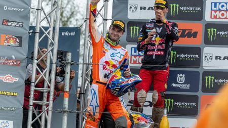 Jeffrey Herlings dominiert den GP der Niederlande bei warmen und sonnigen Bedingungen und holt sich seinen 107. Karriereerfolg, seinen vierten im Jahr 2024.