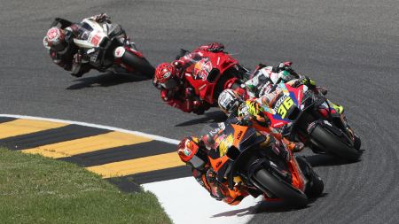 22 Rennen der Motorrad-Königsklasse wurden bisher in Silverstone ausgetragen, nur zweimal setzte sich das aktuell alles dominierende Team aus Borgo Panigale durch.