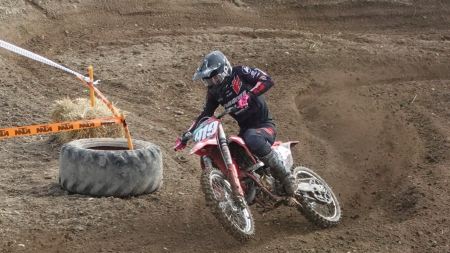 Die beiden GasGas-Piloten dominierten beim Motocross-Klassiker unter Flutlicht!