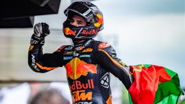 Der Portugiese holt seinen dritten GP-Sieg in zwei Saisons und den ersten in den Farben von Red Bull KTM Factory Racing.