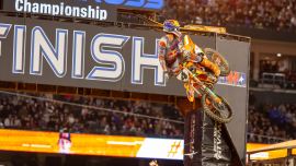 Chase Sexton holt Sieg beim Supercross in Anaheim