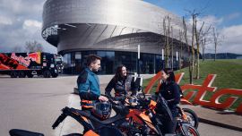 Das KTM Museum ist das Ziel für KTM Fans, Familien und Motorsportbegeisterte - das Epizentrum der Marke KTM. Am 2. April startet im KTM Museum wieder die Motorradsaison!