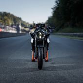 KTM 990 DUKE R - Stärker als die Konkurrenz!