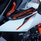 KTM 990 DUKE R - Stärker als die Konkurrenz!