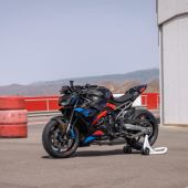 EICMA: BMW S 1000 R und M 1000 R 2025, Neugestaltung und Updates