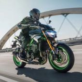 Die mit Spannung erwartete Z900 von Kawasaki kam pünktlich, wie es nur ein japanischer Schnellzug kann.