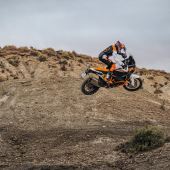 KTM präsentiert die KTM 1390 SUPER ADVENTURE R 2025