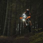 KTM bringt die 390 ADVENTURE auf den Markt - mit der begehrten "R" Version!