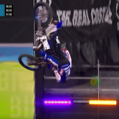 Tom Pages gewinnt Moto X Freestyle