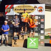 Walzer Teamrider mit Vollgas beim Österreichischen Enduro Cup Rennen in Pramlehen! Sieg für Benni Schöpf und Platz drei für Martin Ortner in der Championats-Wertung!