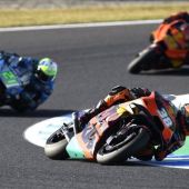 Zweitbestes Ergebnis der Saison für Smith in Japan und erstes Moto3 Podium für Binder.