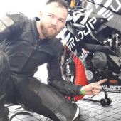 Julian Trummer ist nicht nur ein leiwander Typ, sondern auch verdammt schnell. 2019 startet er für den Motorradreporter in der Klasse Supersport 600 in der IDM und bei der TT in den Klassen Supersport, Superstock und Superbike.