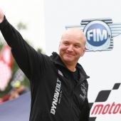 Die Brand-Katastrophe in Jerez hat die MotoE ausgebremst – doch IntactGP-Teamchef Jürgen Lingg glaubt, dass die junge Renn-Serie daraus lernen kann.