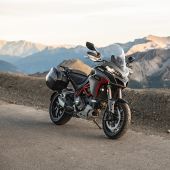 Mit über 100.000 verkauften Einheiten seit 2003 wird die Ducati Multistrada auf dem Laufsteg der EICMA mit der exklusiven Version 1260 S Grand Tour vertreten sein.