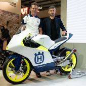 Husqvarna Motorcycles freut sich, ihre Rückkehr in den internationalen Straßensport und die FIM-Weltmeisterschaft Grand Prix Moto3-Klasse bekannt zu geben, wo sie das Max Racing Team offiziell unterstützen werden.