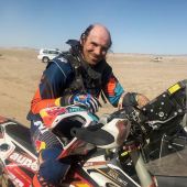 Martin Freinademetz meistert seine erste Dakar-Etappe nach 10 Jahren Pause.