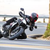 Street „Fight-R“ reloaded: TRIUMPH präsentiert die neue Street Triple R