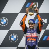 Oliveira feiert ersten MotoGP-Sieg !