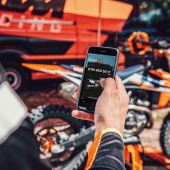 KTM-Neuheit: MYKTM-APP & Connectivity Unit für KTM SX-F Modell