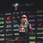 Es war eine herausragende Nacht für das Troy Lee Designs/Red Bull/GASGAS Factory Racing Team, welches mit Podiumsplätzen belohnt wurde.