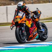 Brad Binder kam aus der Box und fuhr die schnellste Runde im ersten Freien Training und sowohl der Südafrikaner als auch sein Teamkollege Miguel Oliveira blieben den ganzen Freitag über im Rennen um den direkten Einzug ins Q2.