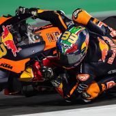 Brad Binder ist der bestplatzierte Fahrer im Qualifying in Katar, da er auf dem Lusail International Circuit den siebten Startplatz belegt.