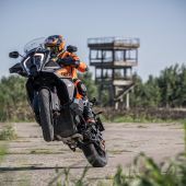 Mit der KTM 1290 SUPER ADVENTURE S haben Motorradfahrer die Möglichkeit über die bisherigen Grenzen hinauszugehen.