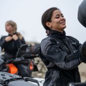 KLIM Motorradbegkleidung für ambitionierte Motorradfahrerinnen!