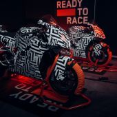 KTM wird von Innovation, extremen Erfahrungen und Emotionen angetrieben und lebt nach dem Motto READY TO RACE.